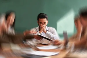 Anxiety at Work and Productivity: How Worry Undermines Performance